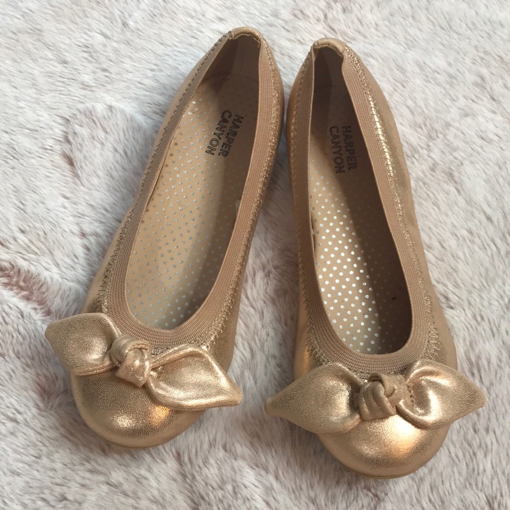 Gold bow ballet flats